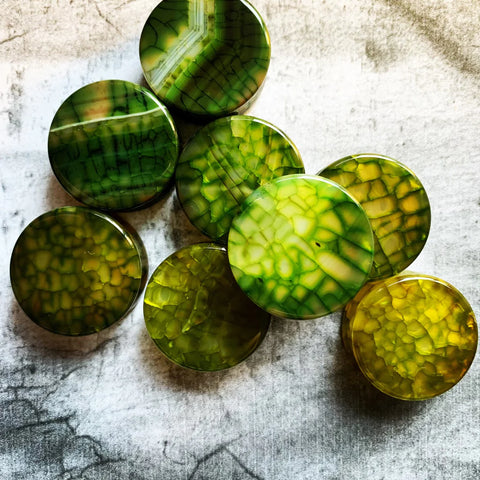 Green Agate Plug detailed with dragon scale designs