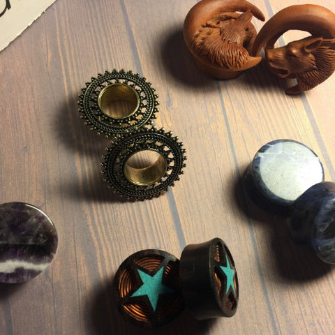 FREE Pair of Random Plugs When You Spend $40 (Up to 1")
